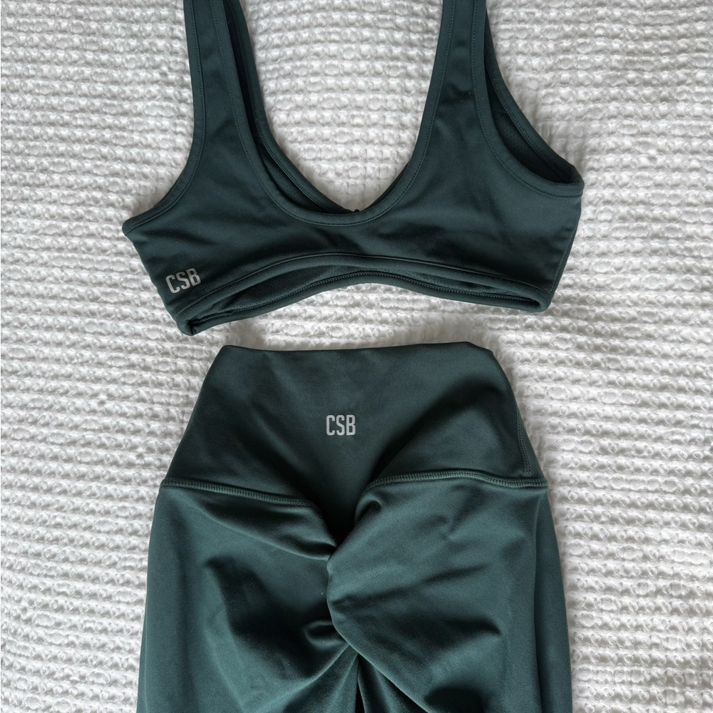 CSB Forest Green Set - Sports Bra & Scrunch Leggings No Front Seam